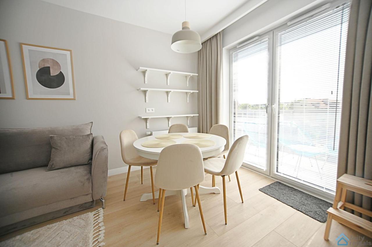 Beige 3City Apartment With Parking In Gdansk By Noclegi Renters Kültér fotó
