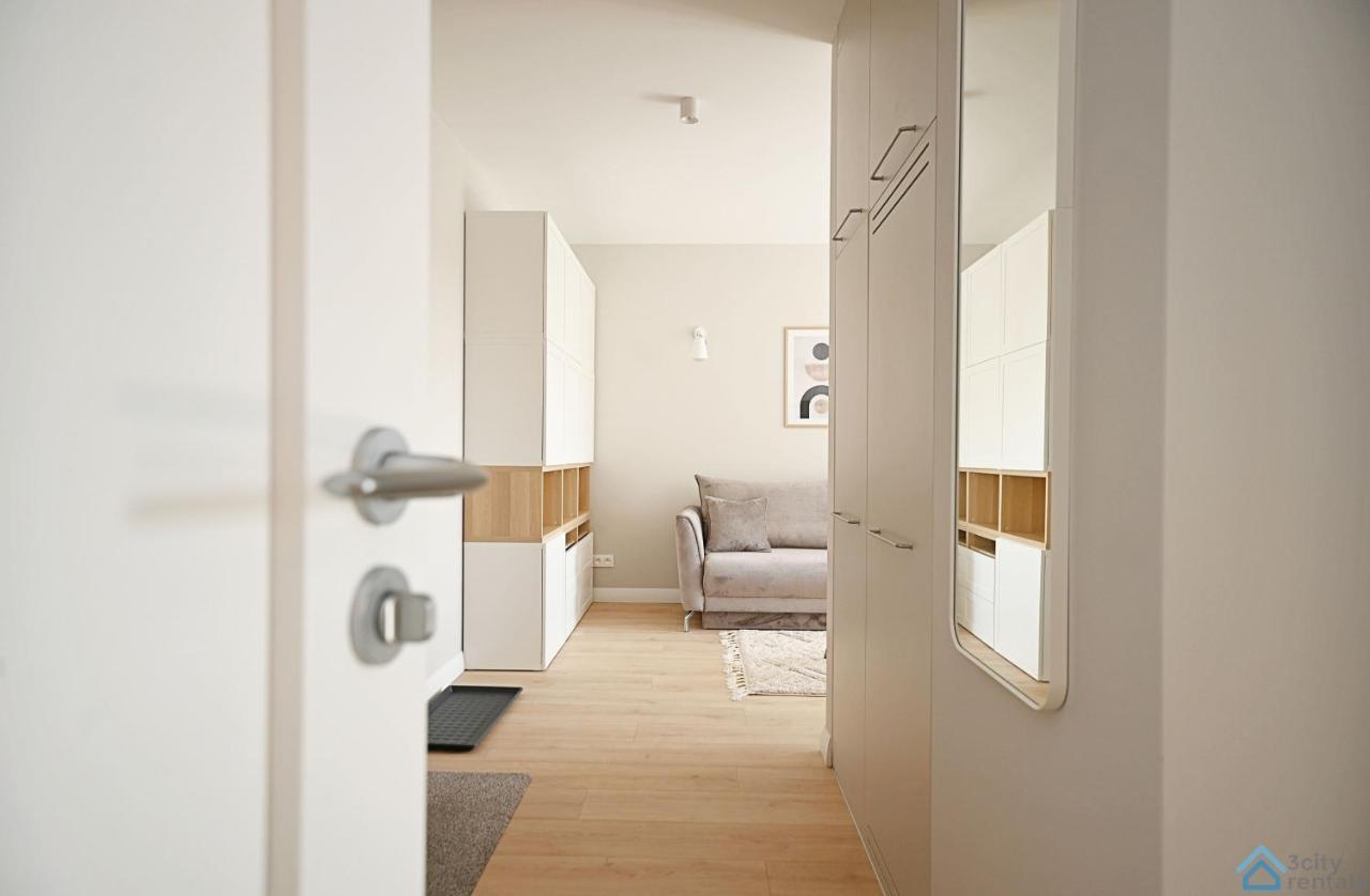 Beige 3City Apartment With Parking In Gdansk By Noclegi Renters Kültér fotó