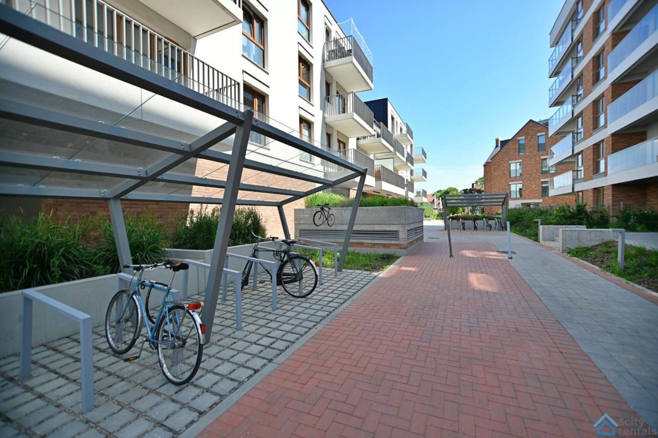 Beige 3City Apartment With Parking In Gdansk By Noclegi Renters Kültér fotó