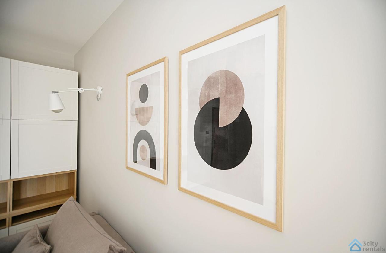 Beige 3City Apartment With Parking In Gdansk By Noclegi Renters Kültér fotó